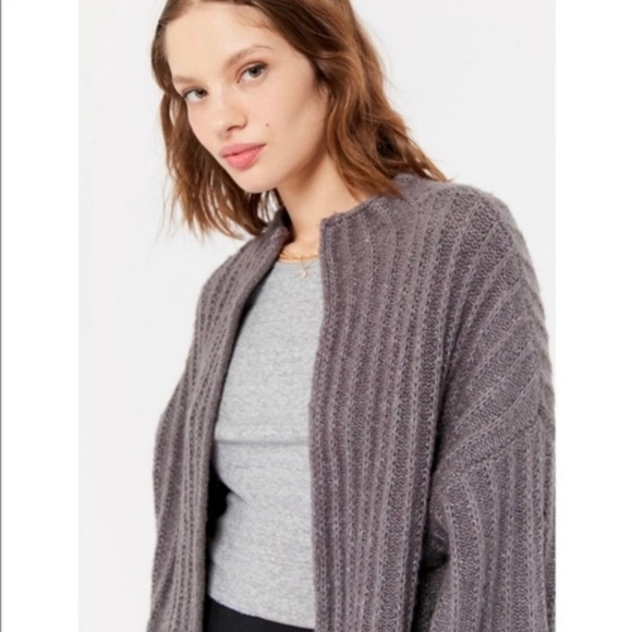 Urban Outfitters Truly Madly Deeply Gray Open Front Oversized Cardigan -… - Picture 4 of 11